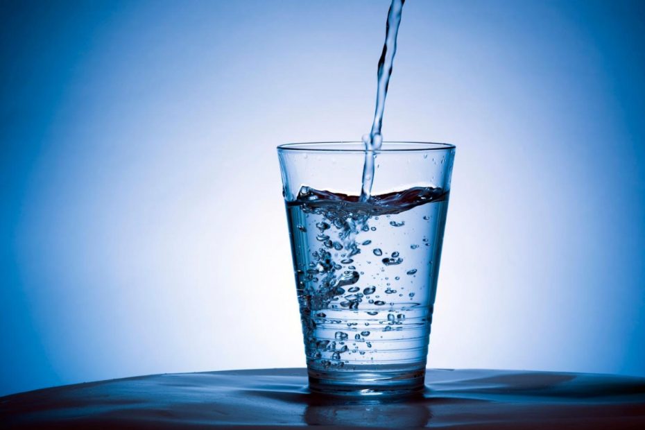 Какая вода снижает кислотность?